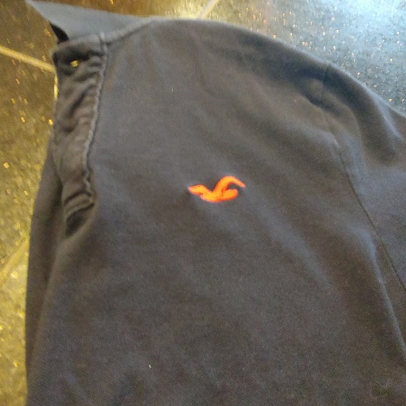 Men's Hollister polo. Size medium - Picture 3 of 3